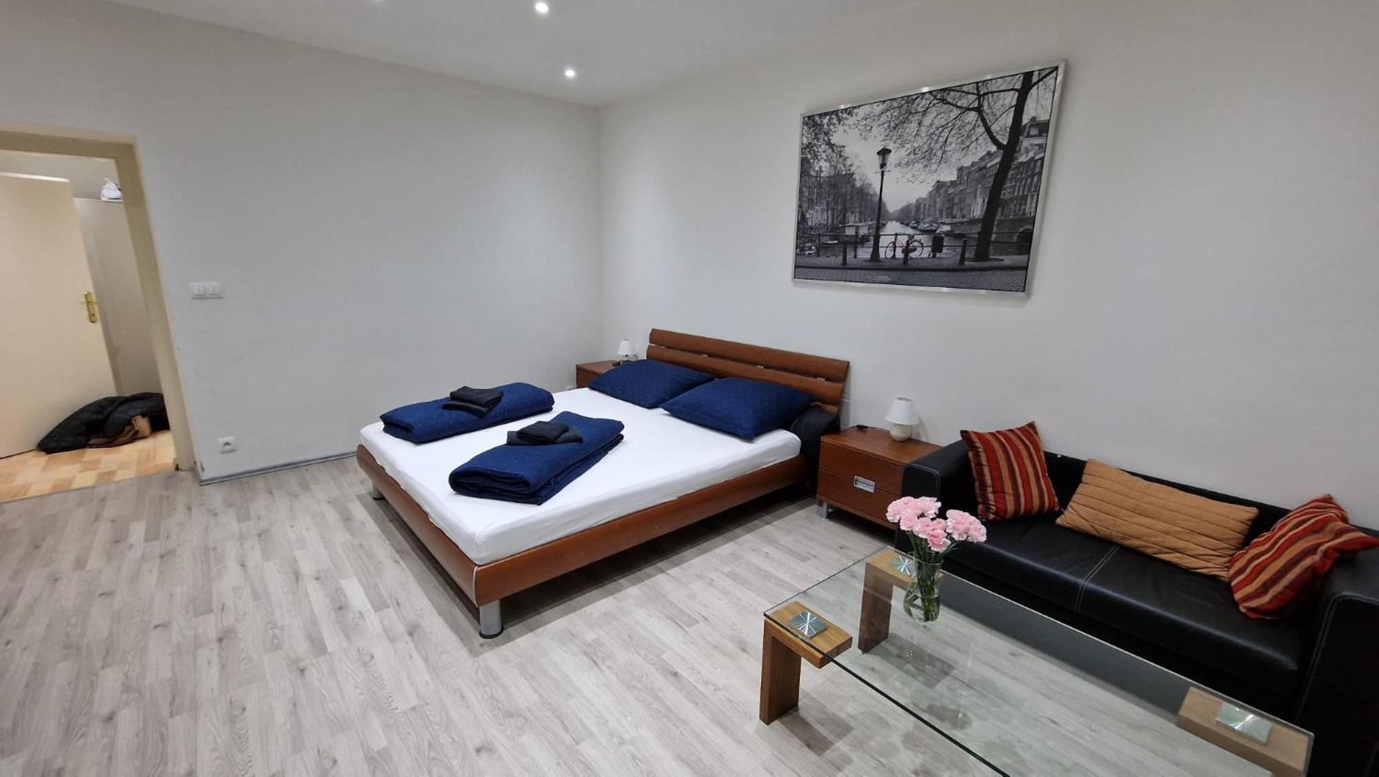 Apartment Flora - Late Check-Out At Noon 12 O Clock For Free Bratislava Exteriör bild